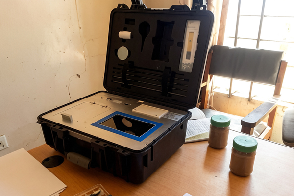 恒美智造土壤肥料养分检测仪为坦桑尼亚客户提供土壤肥力检测解决方案